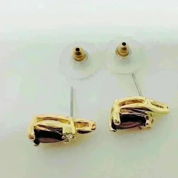 Shiny Beautiful Post Earrings - Picture 3 of 4